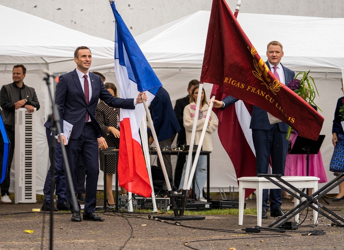 Svinīgais pasākums Rīgas Franču licejā