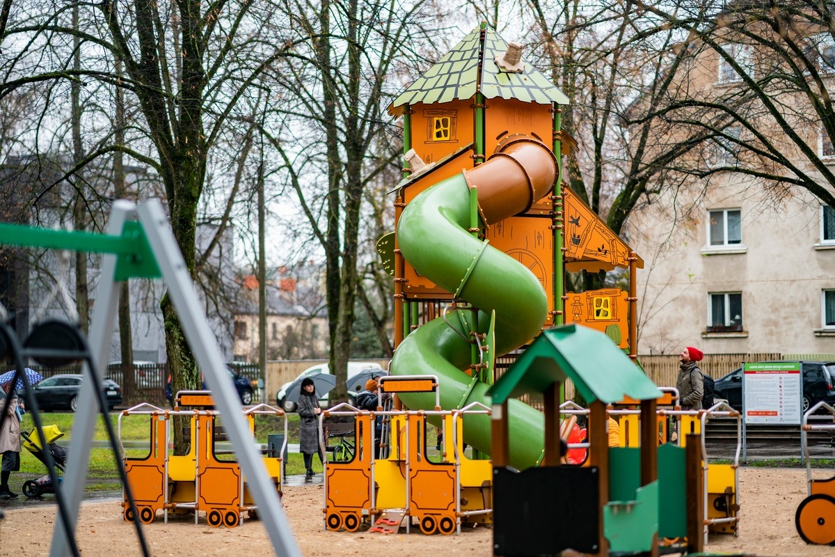 Rotaļu laukuma tematiskā iekārta