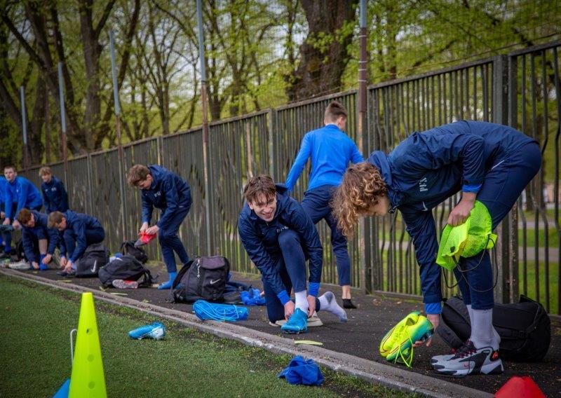 Rīgas Futbola skolas treniņš