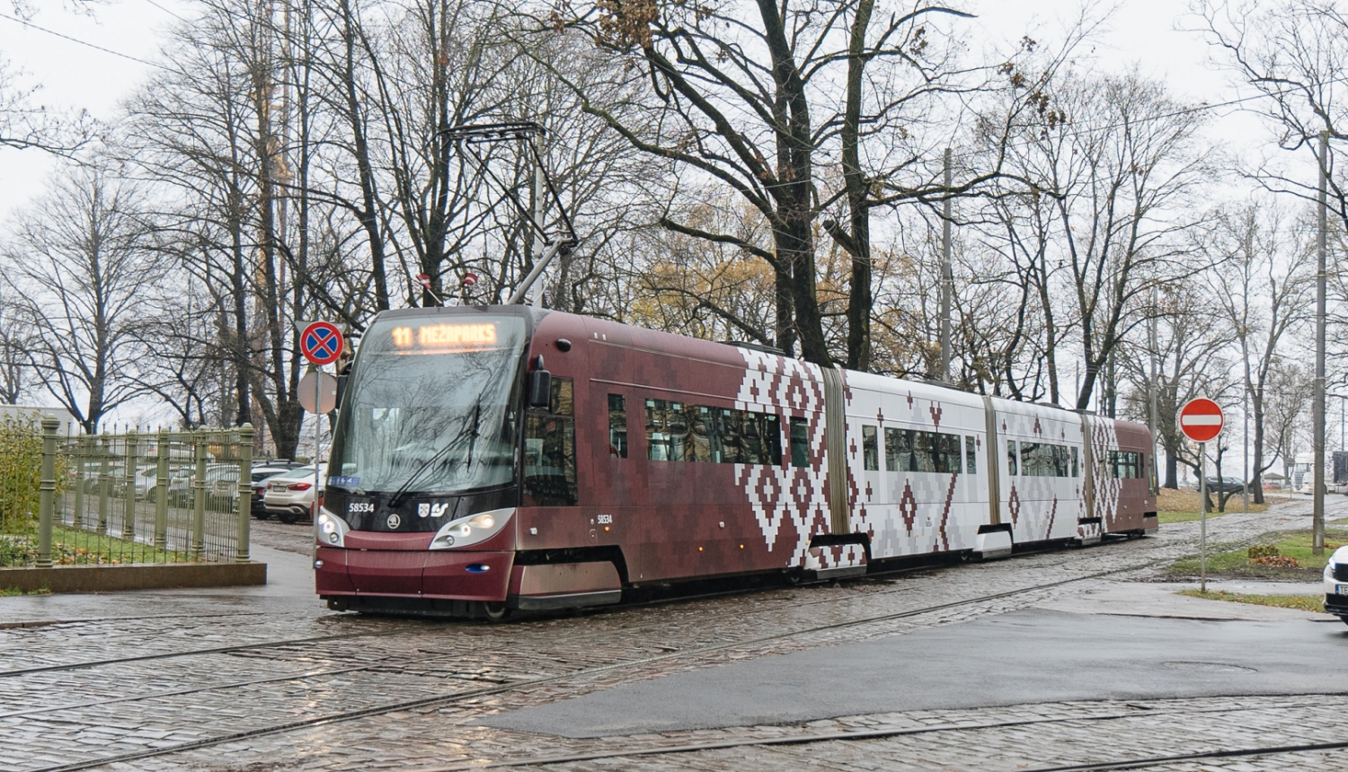 11 tramvajs