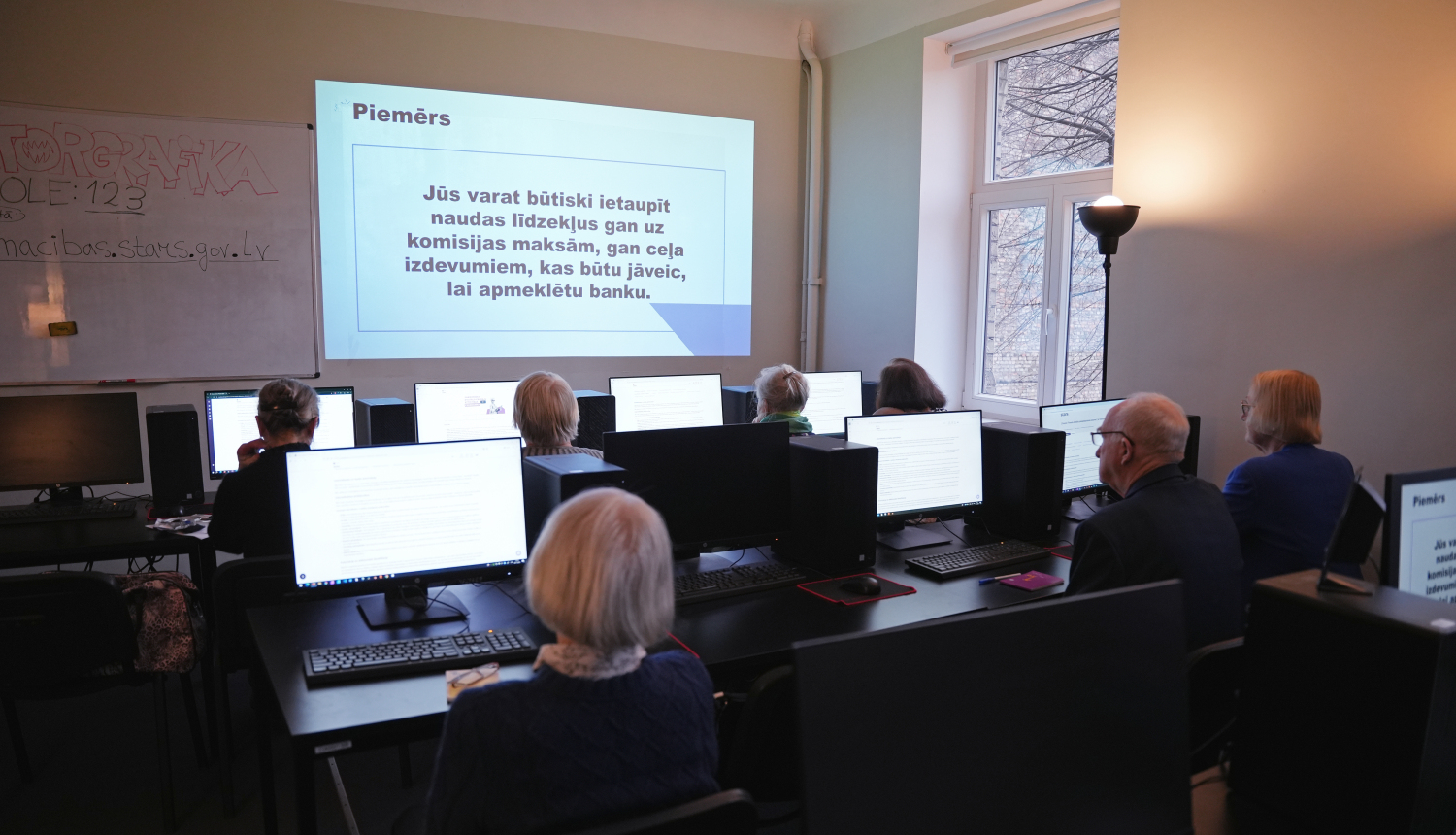 Rīdzinieki apgūst digitālās prasmes