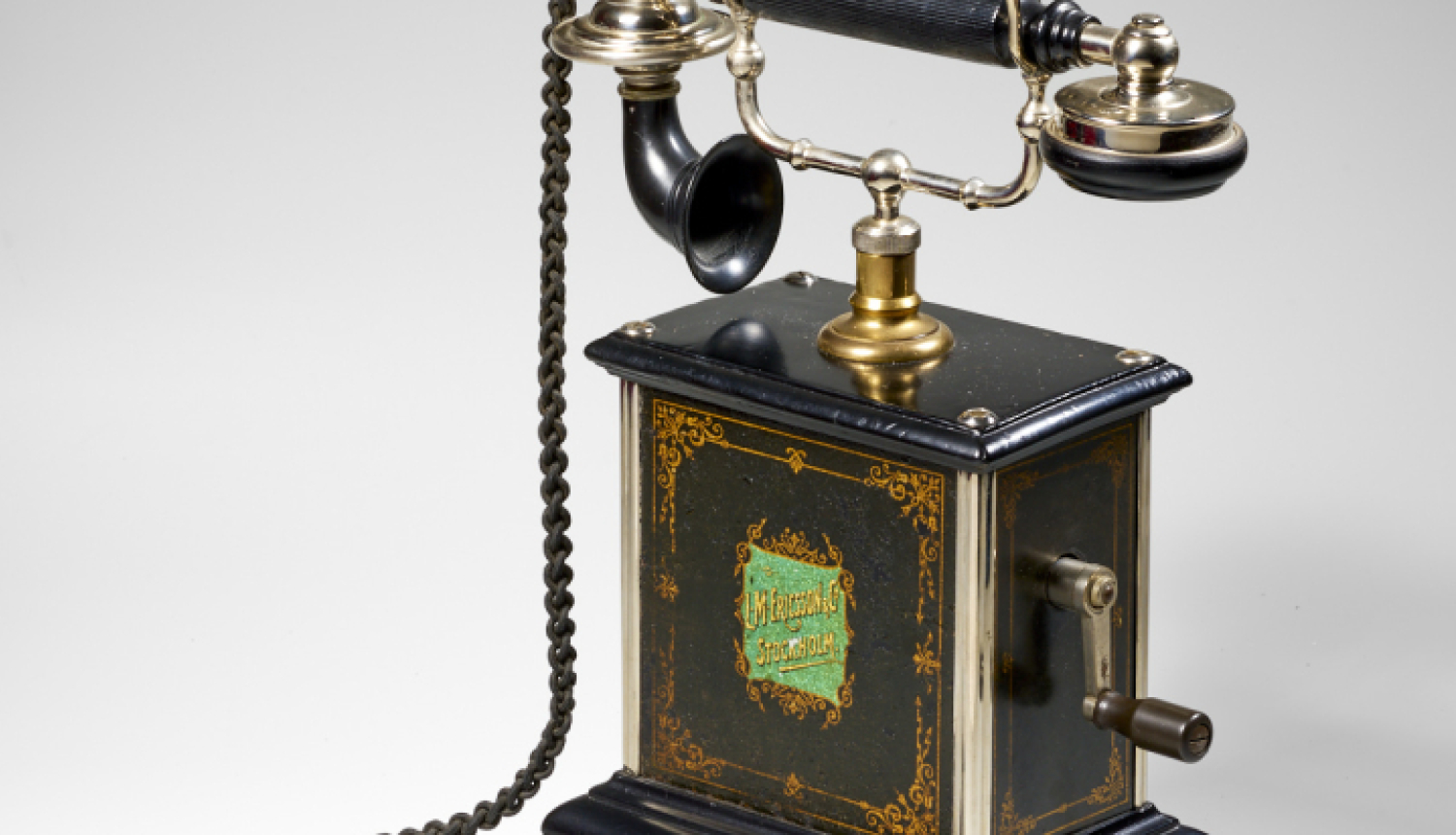 Galda vietējās baterijas telefona aparāts