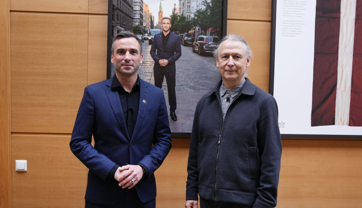 Mārtiņš Staķis un  fotogrāfs Jānis Deinats