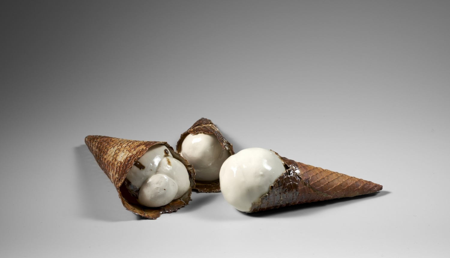 Porcelāna saldējuma konusi