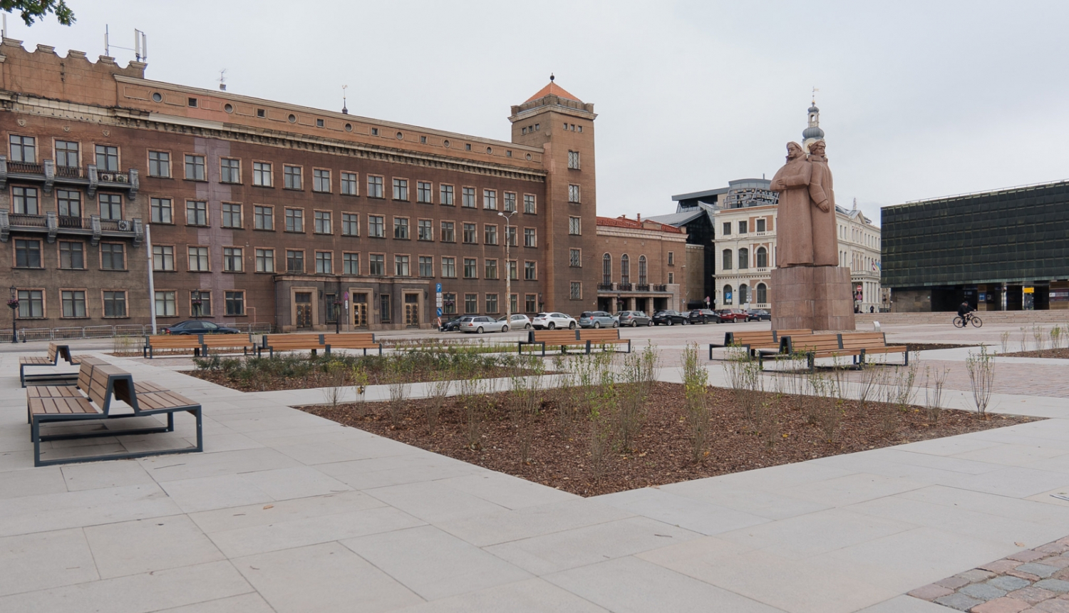 Atjaunots Strēlnieku laukums