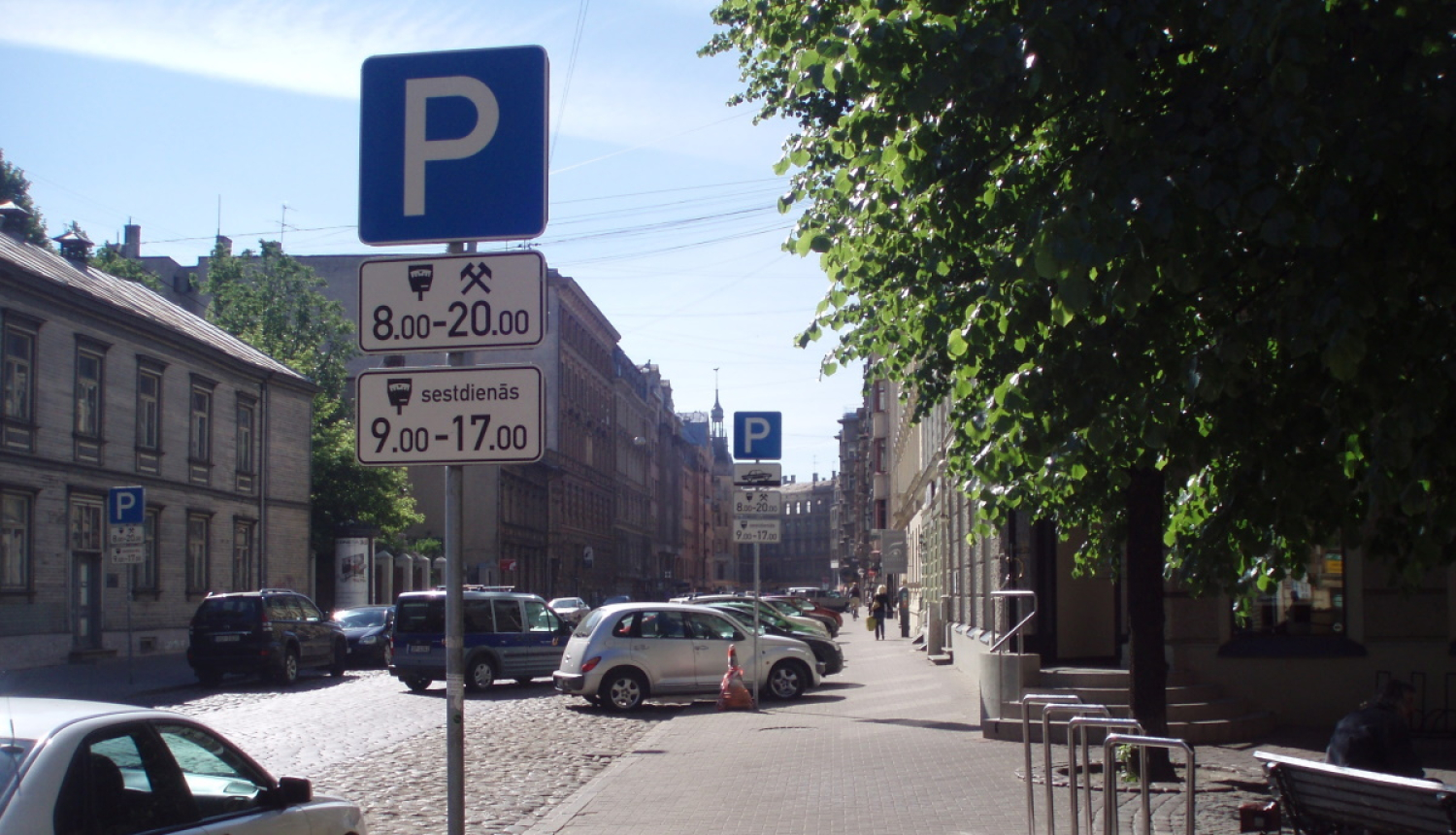 Ceļa zīme stāvvieta