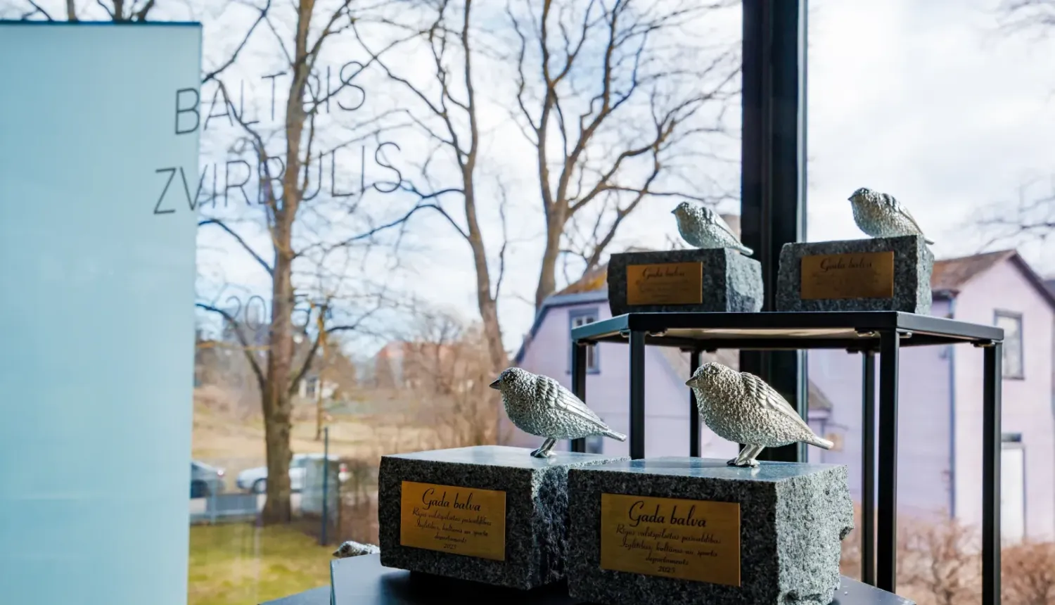 Balva Baltais zvirbulis
