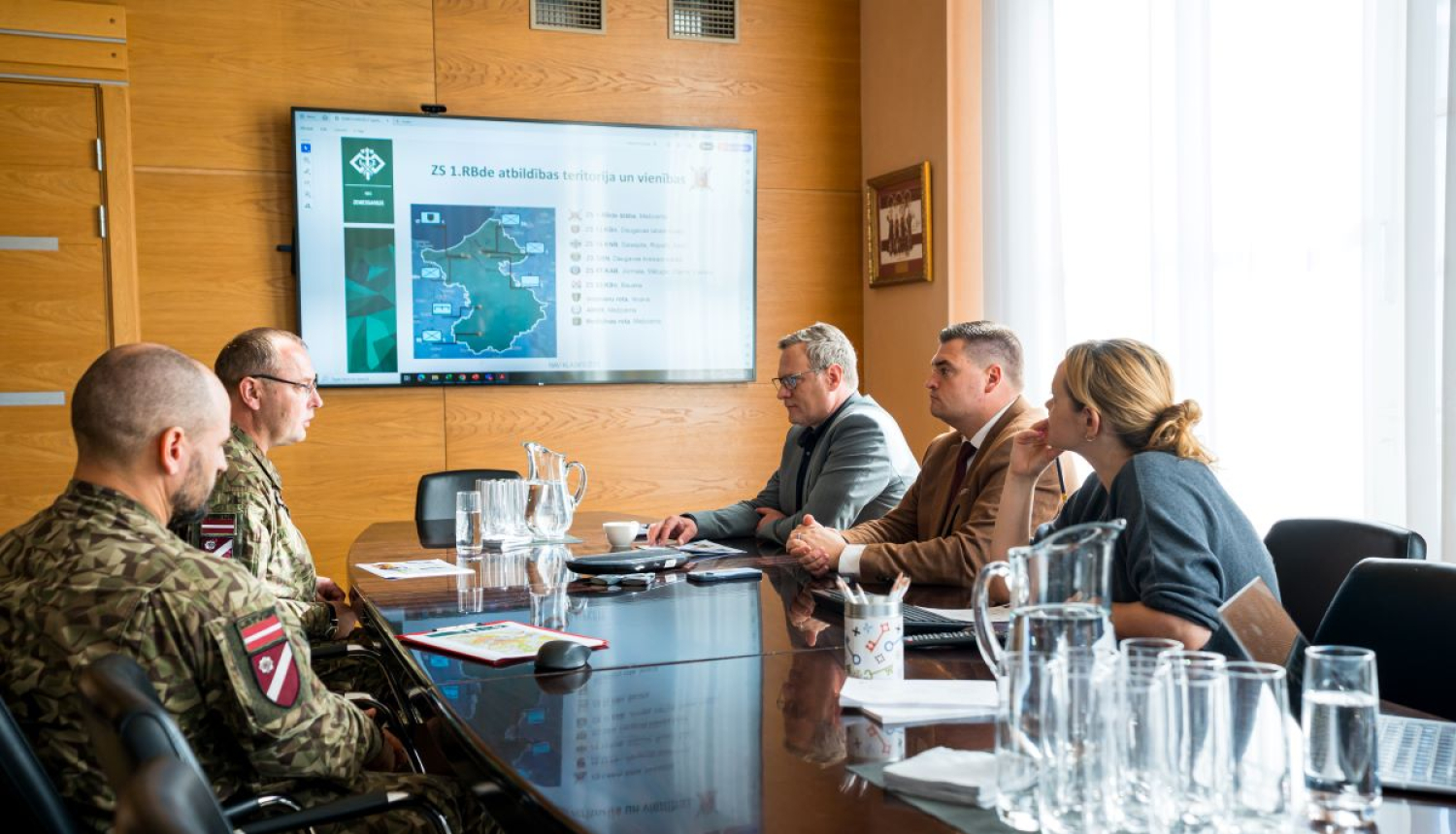 Rīgas domes vadība tiekas ar Zemessardzi