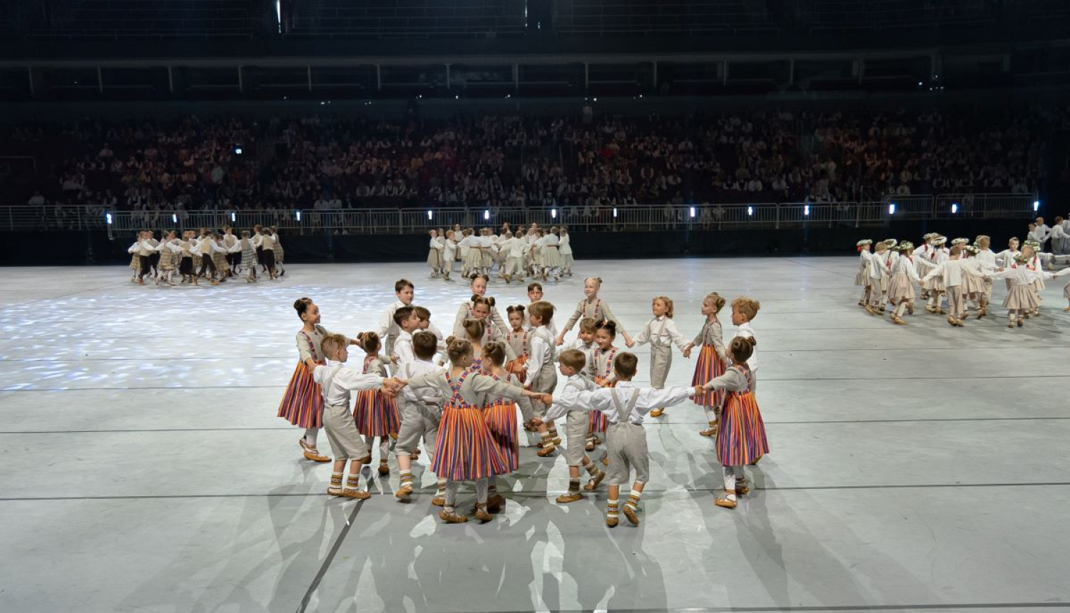 Dziesmu un deju svētki