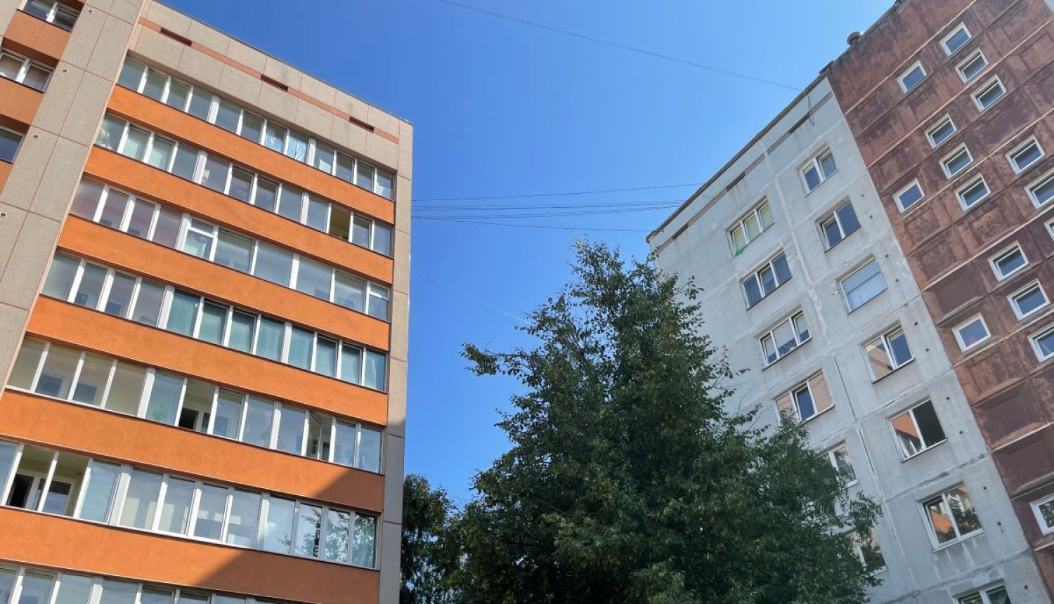 Daudzdzīvokļu mājas