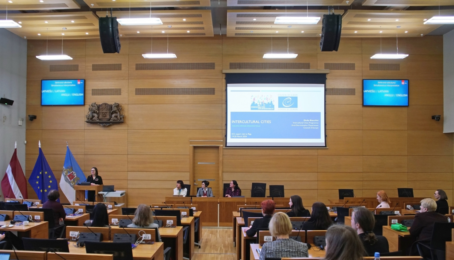 Rīgas domes sēžu zālē prezentē EP Starpkultūru pilsētu programmas ziņojumu 