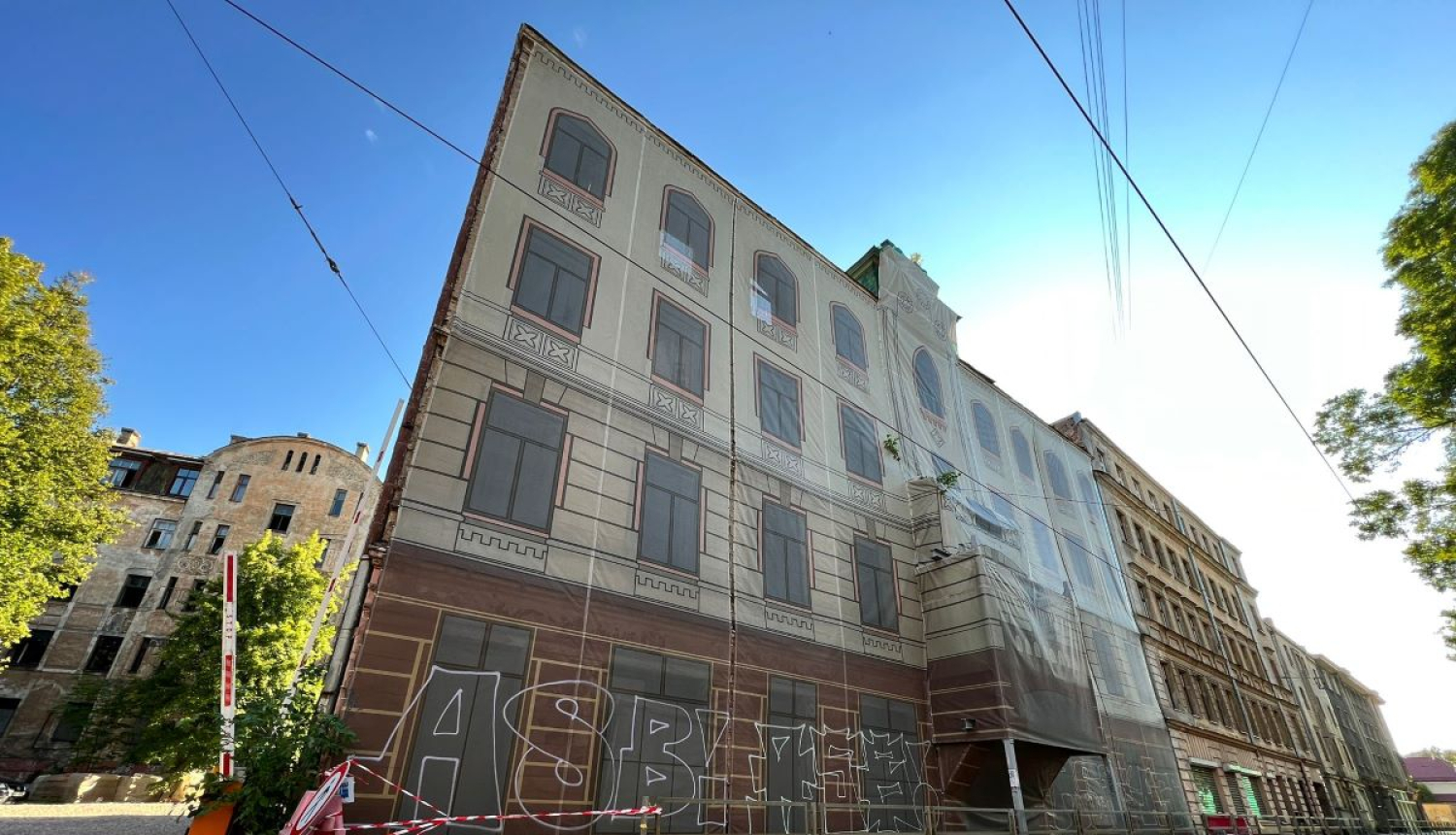 Ēka Pētersalas ielā