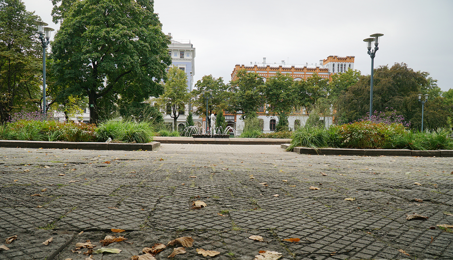 Esplanādes celiņš pirms remonta