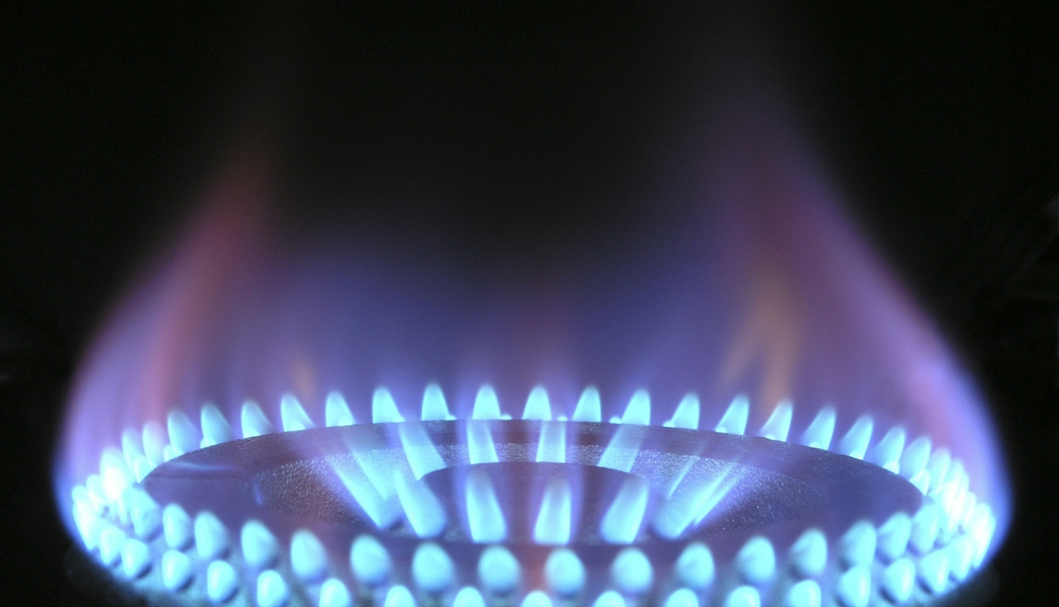 degoša gāzes liesma