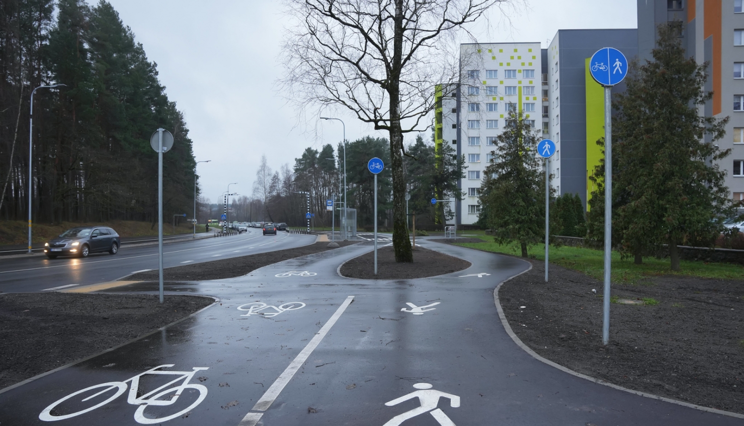 Gājēju un velo celiņš