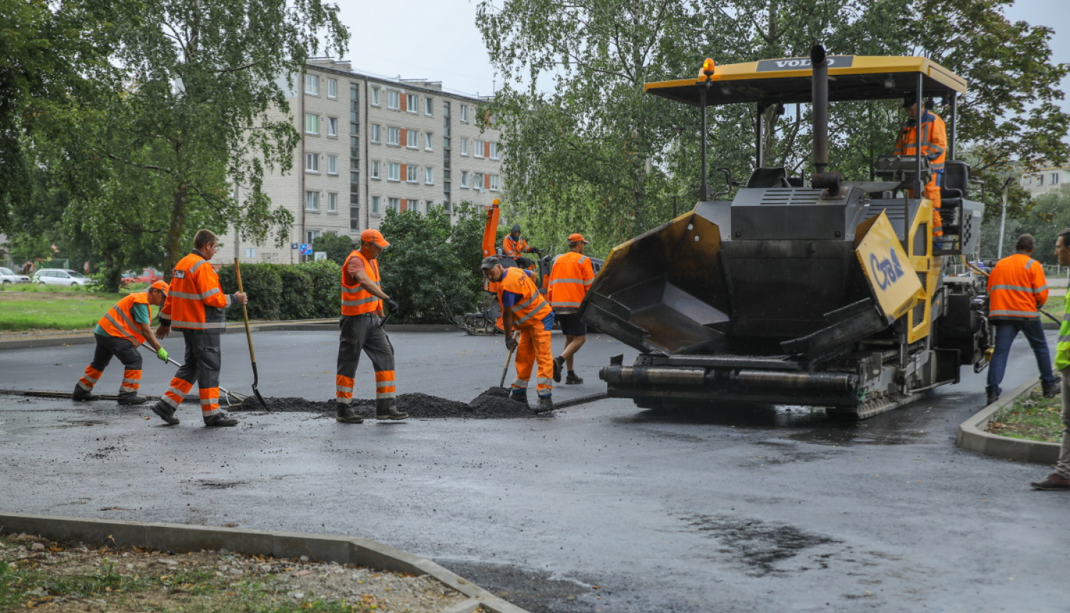 Remontē iekšpagalmu ielas