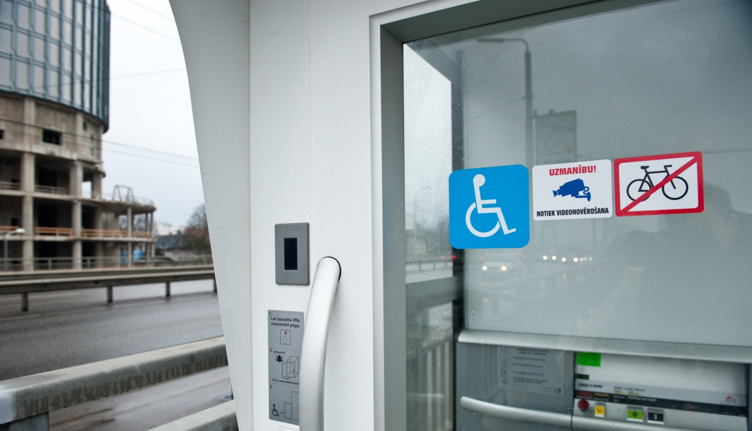 Invalīdu pacēlājs