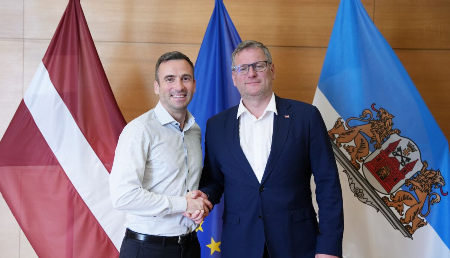 V.Kleinbergs un M.Staķis