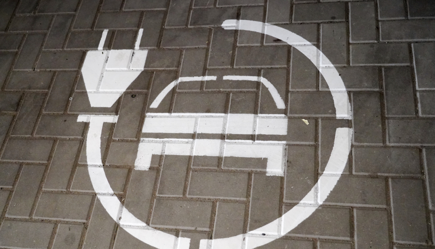 Elektroauto uzlādes zīme