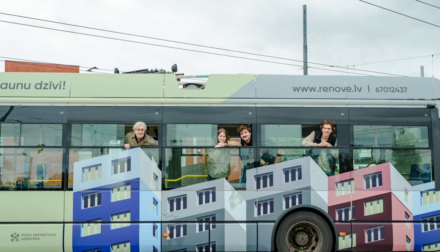 Māju atjaunošanas kampaņas trolejbuss