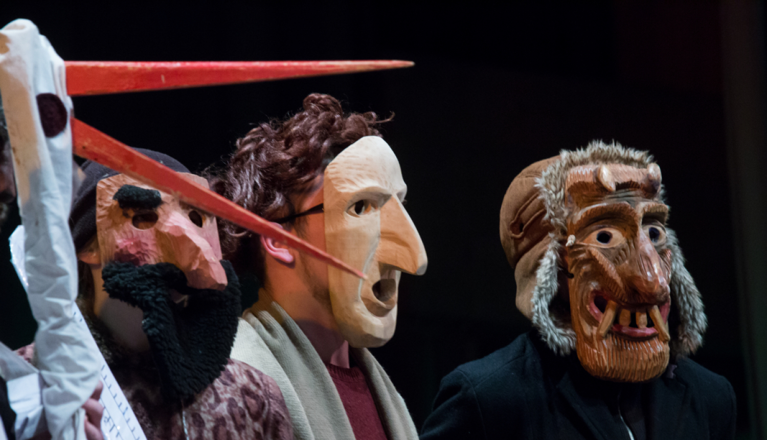 Maskas  budēlis, dzērve