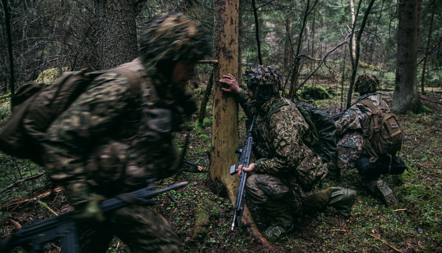 Karavīri militārajās mācībās