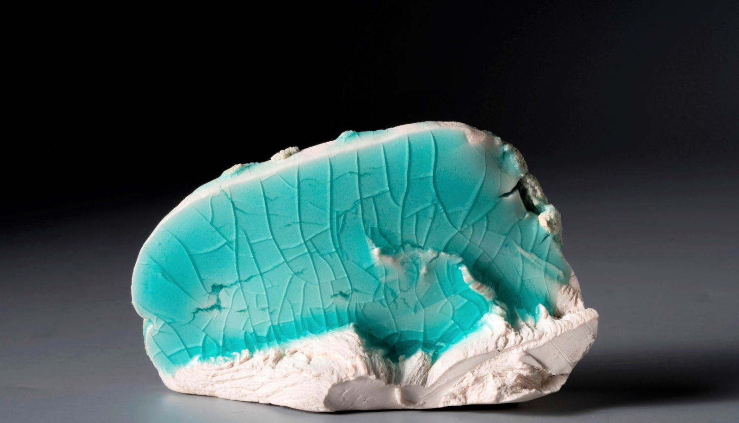 Mākslas darbs no porcelāna