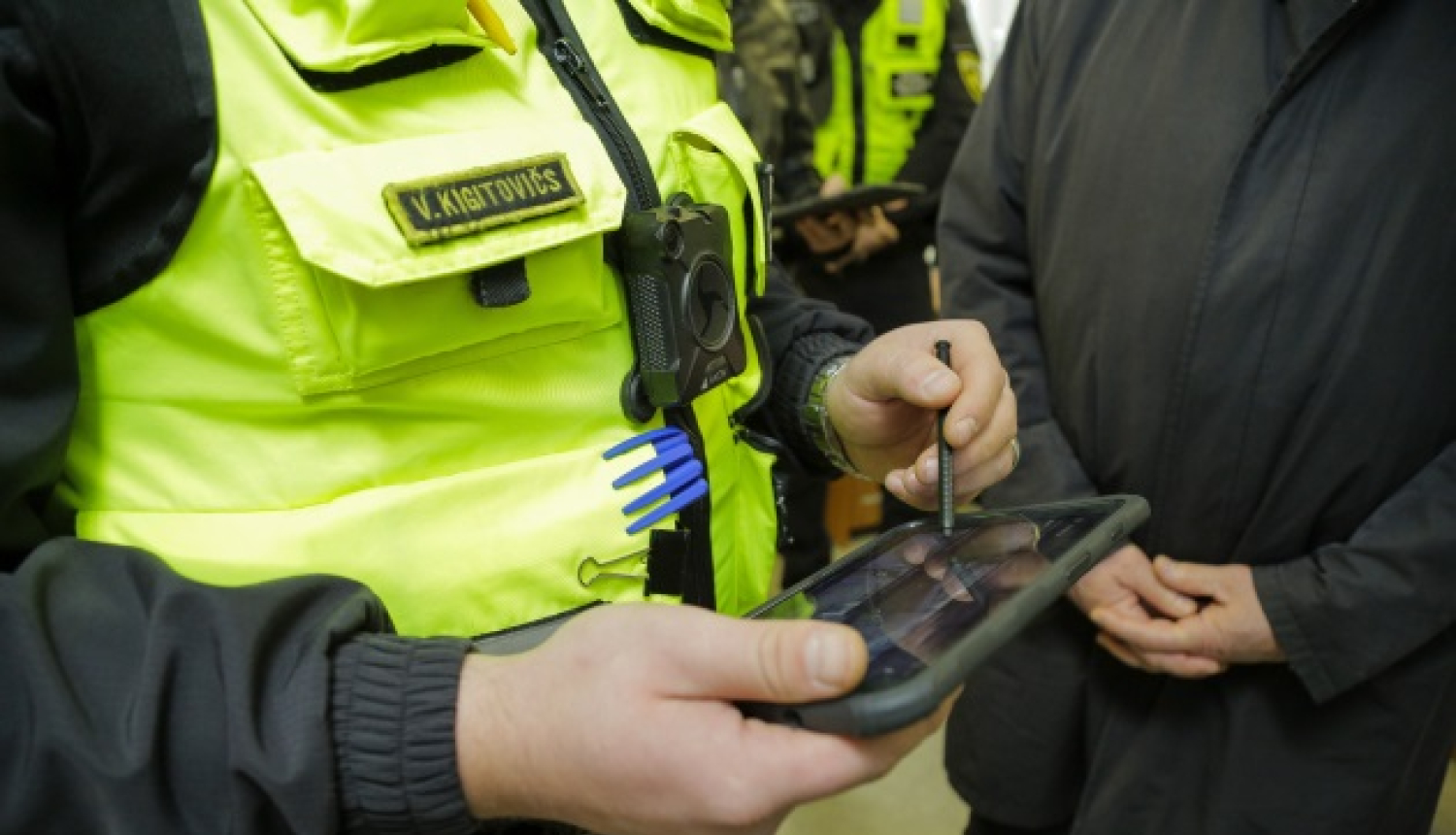 Policija veic videonoverošanu