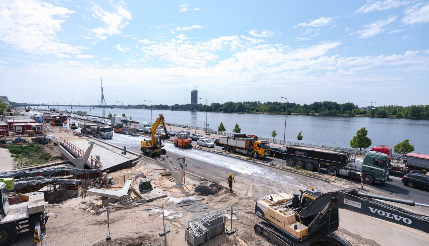 Remontdarbi Ģenerālā Radziņa krastmalā