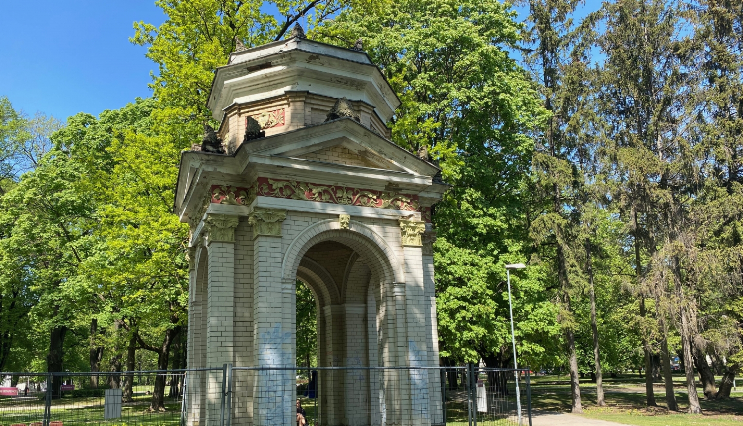  Rīgas 700 gadu jubilejas paviljons Kronvalda parkā