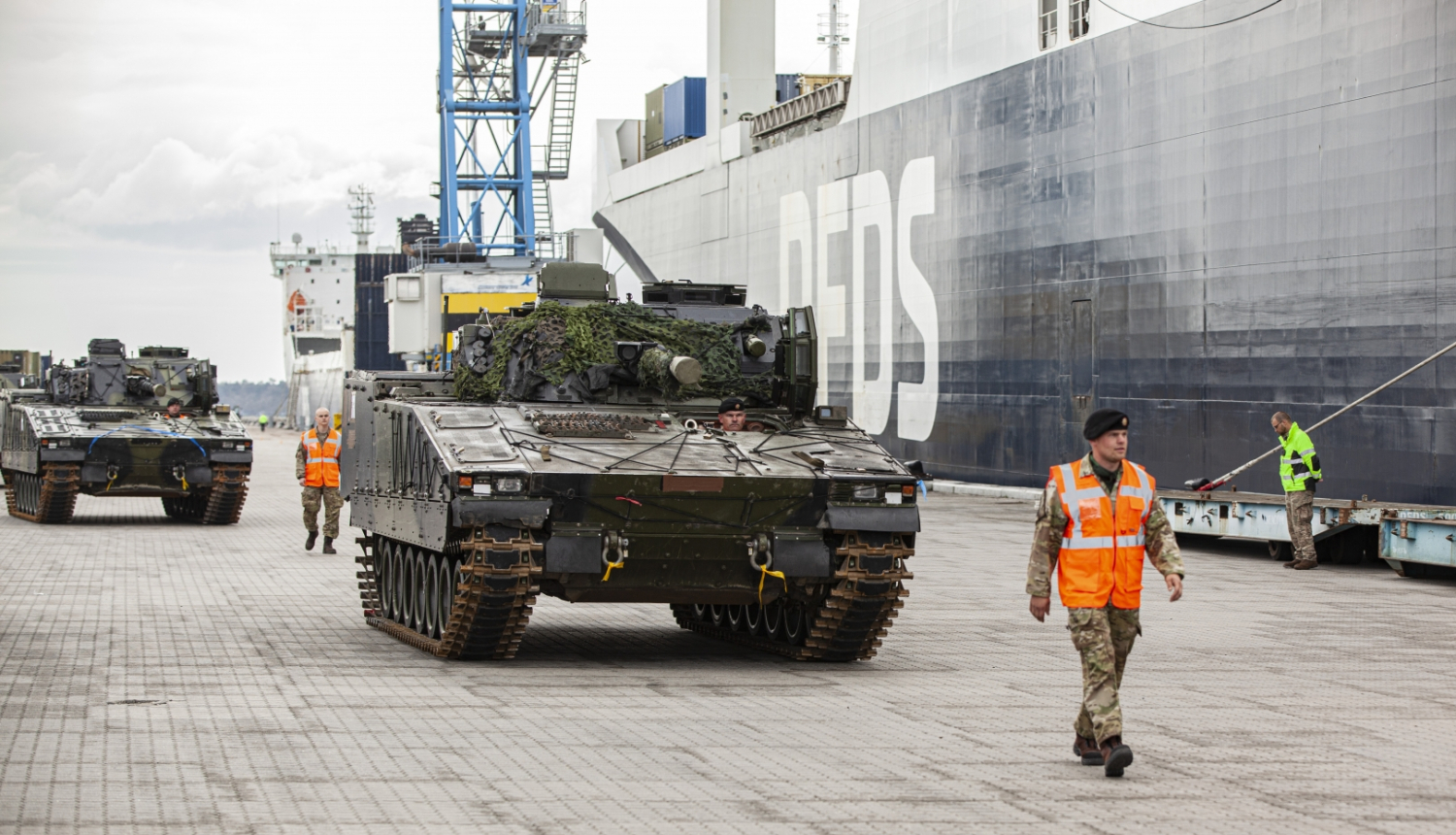 Militāra tehnika Rīgas ostā