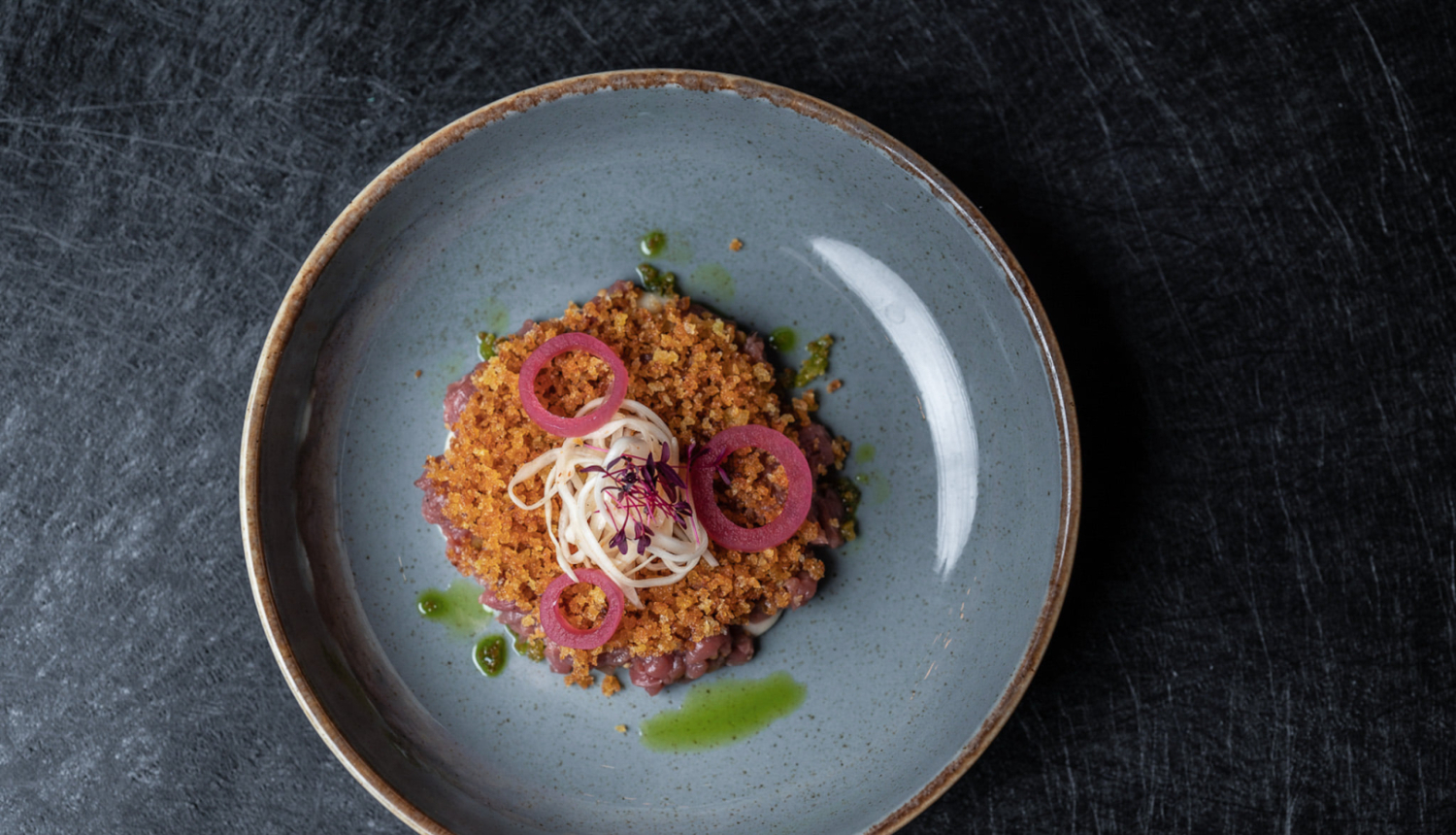 Šķīvis ar ēdienu