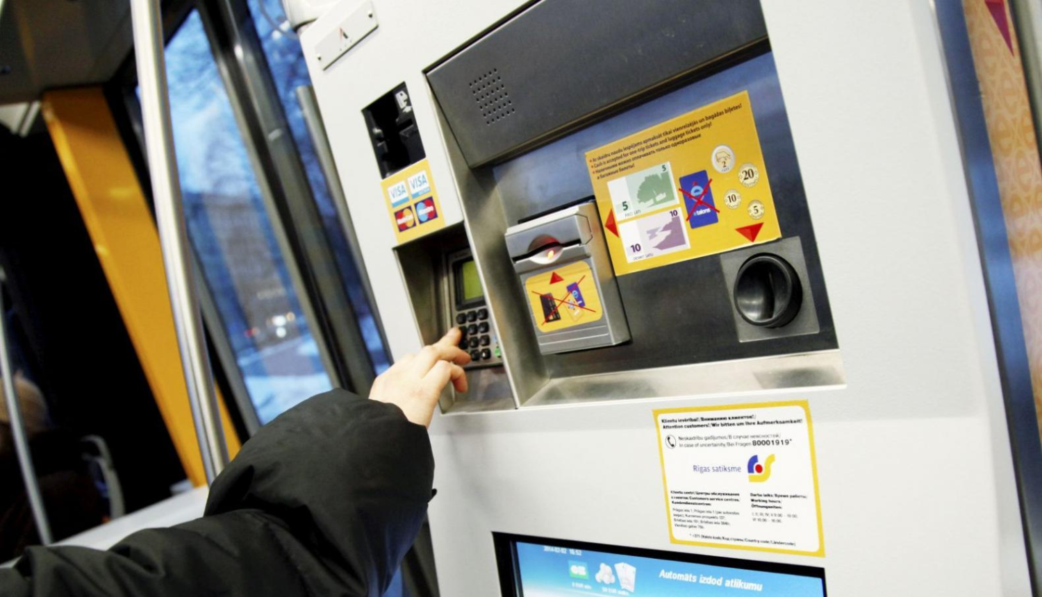 Sabiedriska transporta biļešu automāts