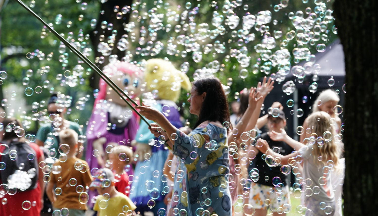 Tiek pūsti gaisa burbuļi