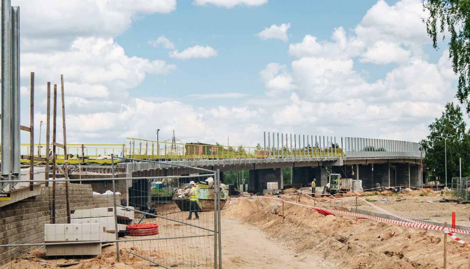 Sarkandaugavas pārvada būvniecība