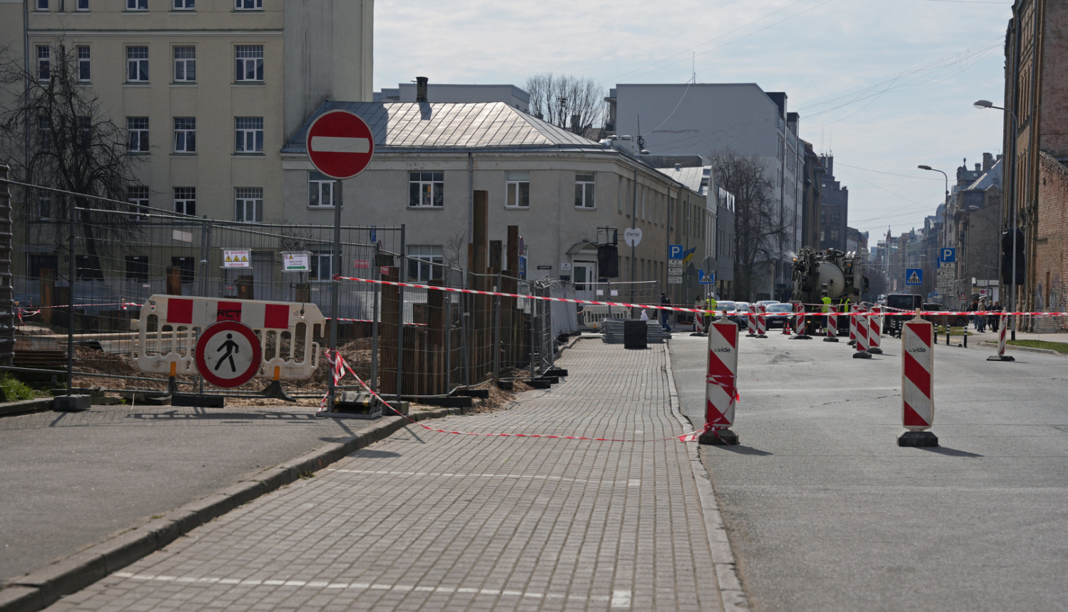 Slēgta satiksme Tērbatas, Lielgabala posmā