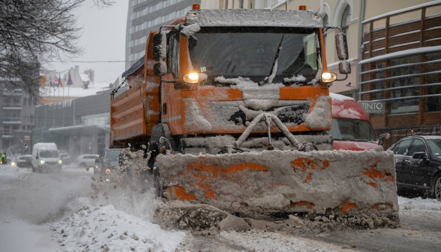 Sniega tīrīšanas mašīna
