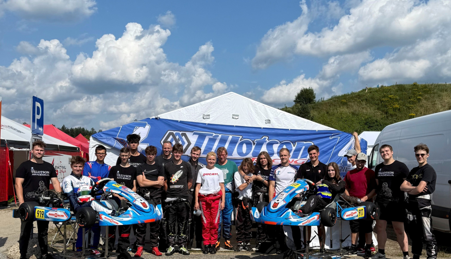 Kartingu akadēmijas dalībnieki