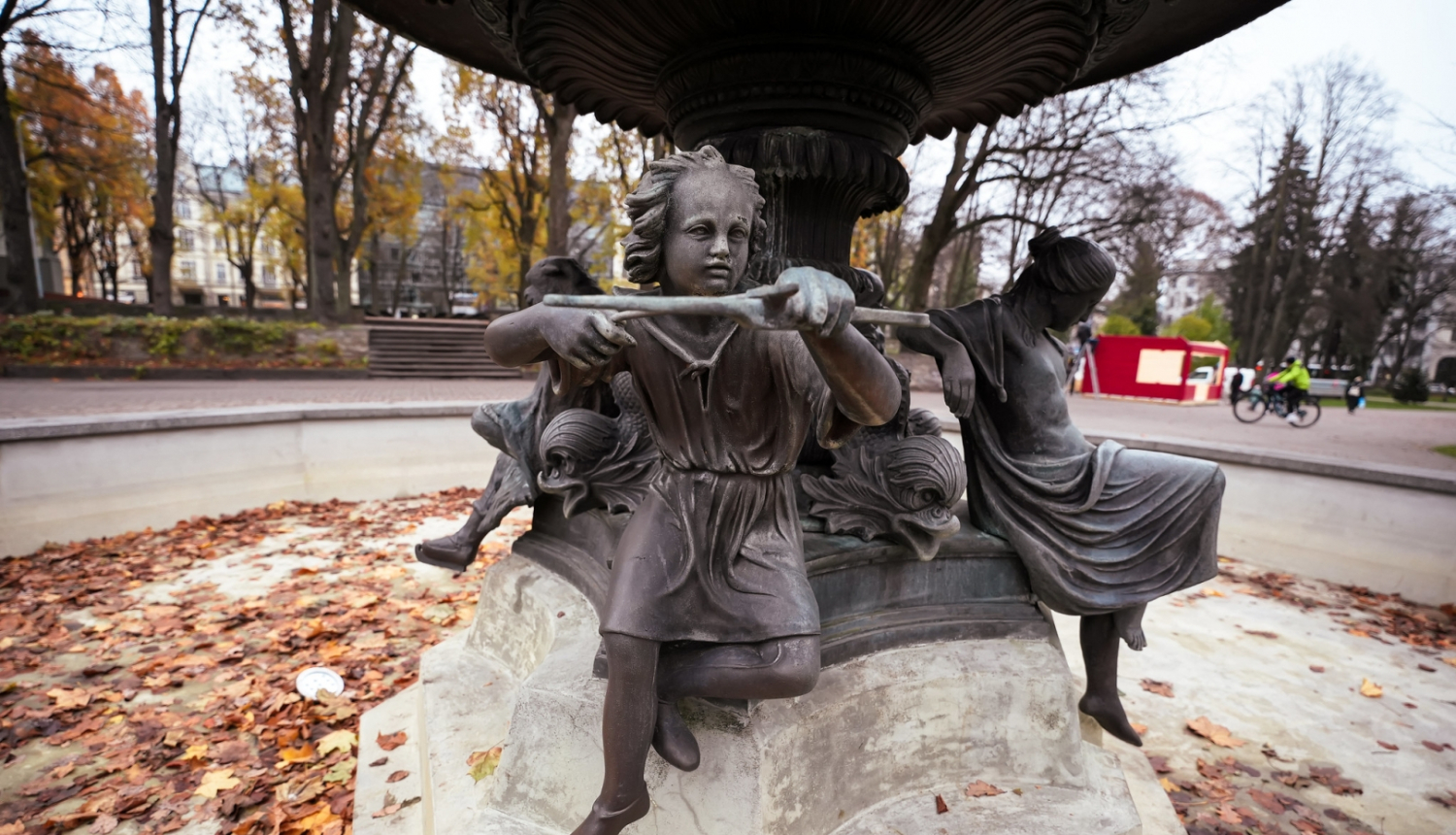 Vērmaņdārza strūklaka rudenī