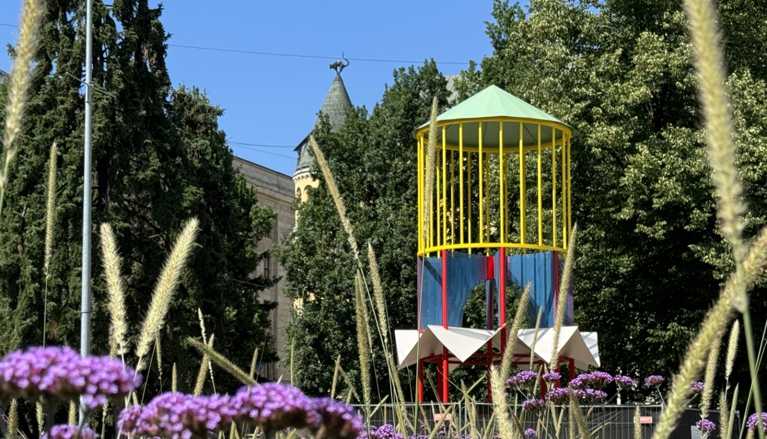 Vides objekts Līvu laukumā