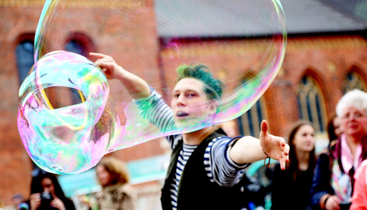 Pūš ziepju burbuļus