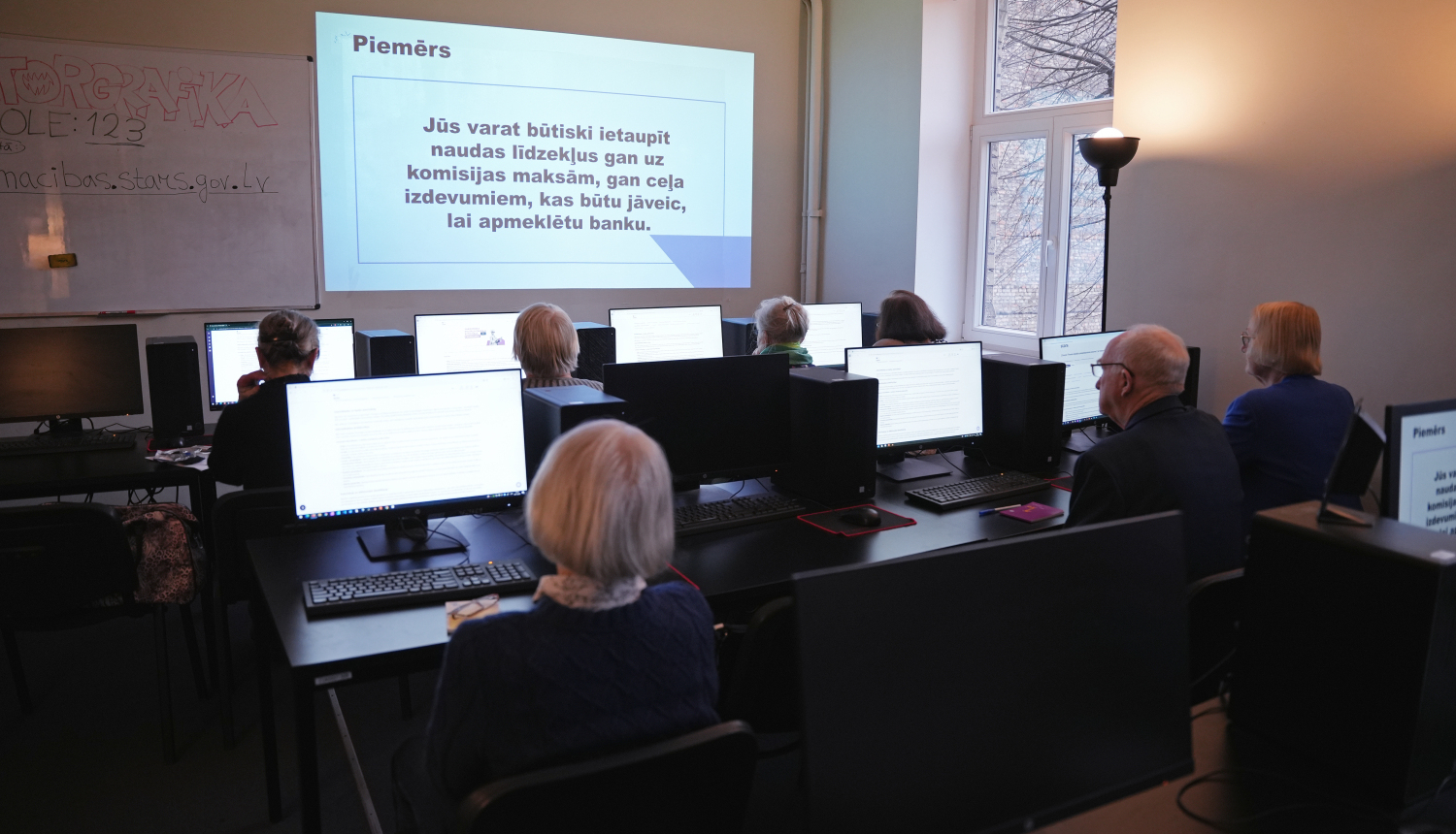 Rīdzinieki apgūst digitālās prasmes