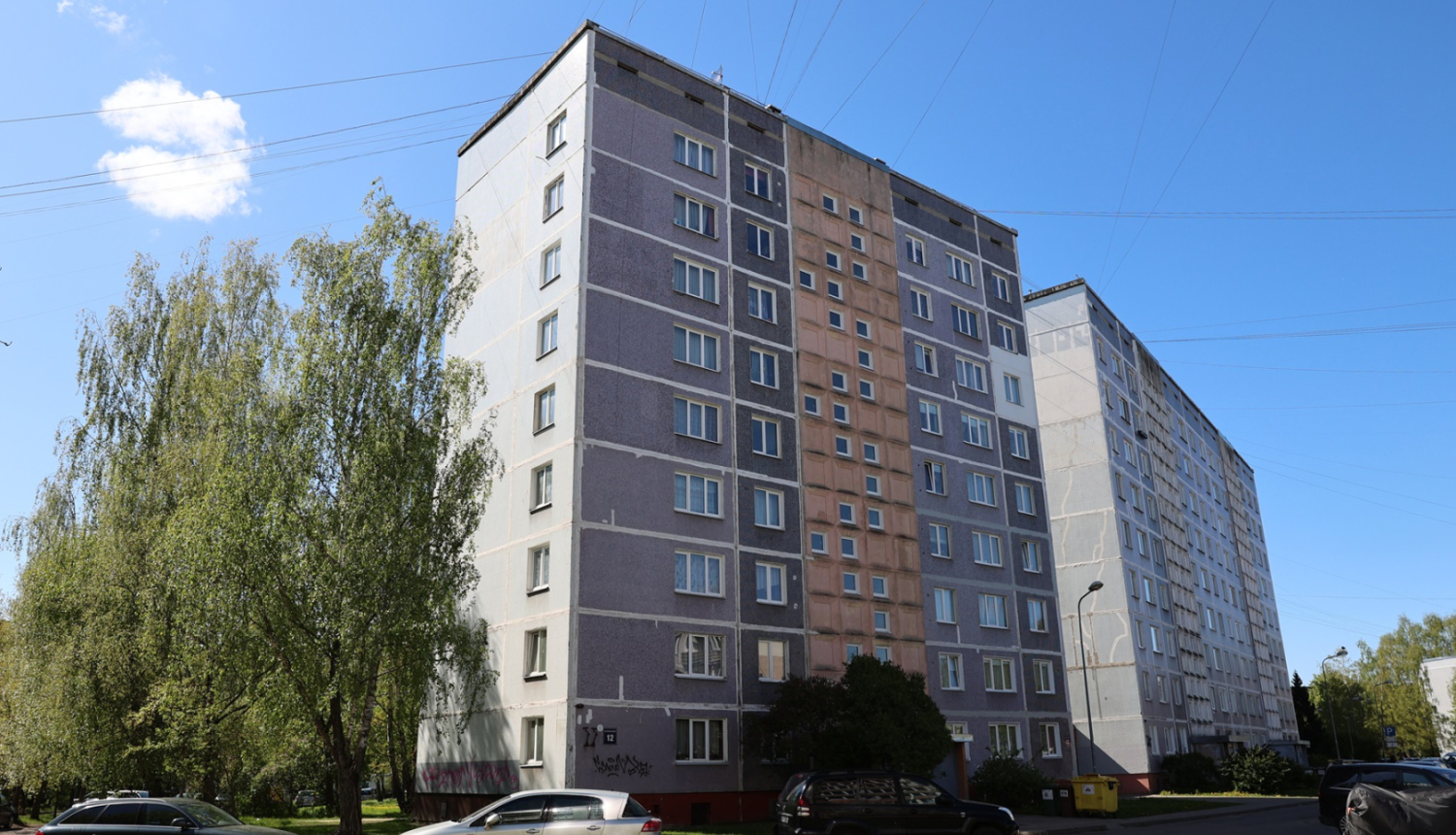Ēka varavīksnes ielā