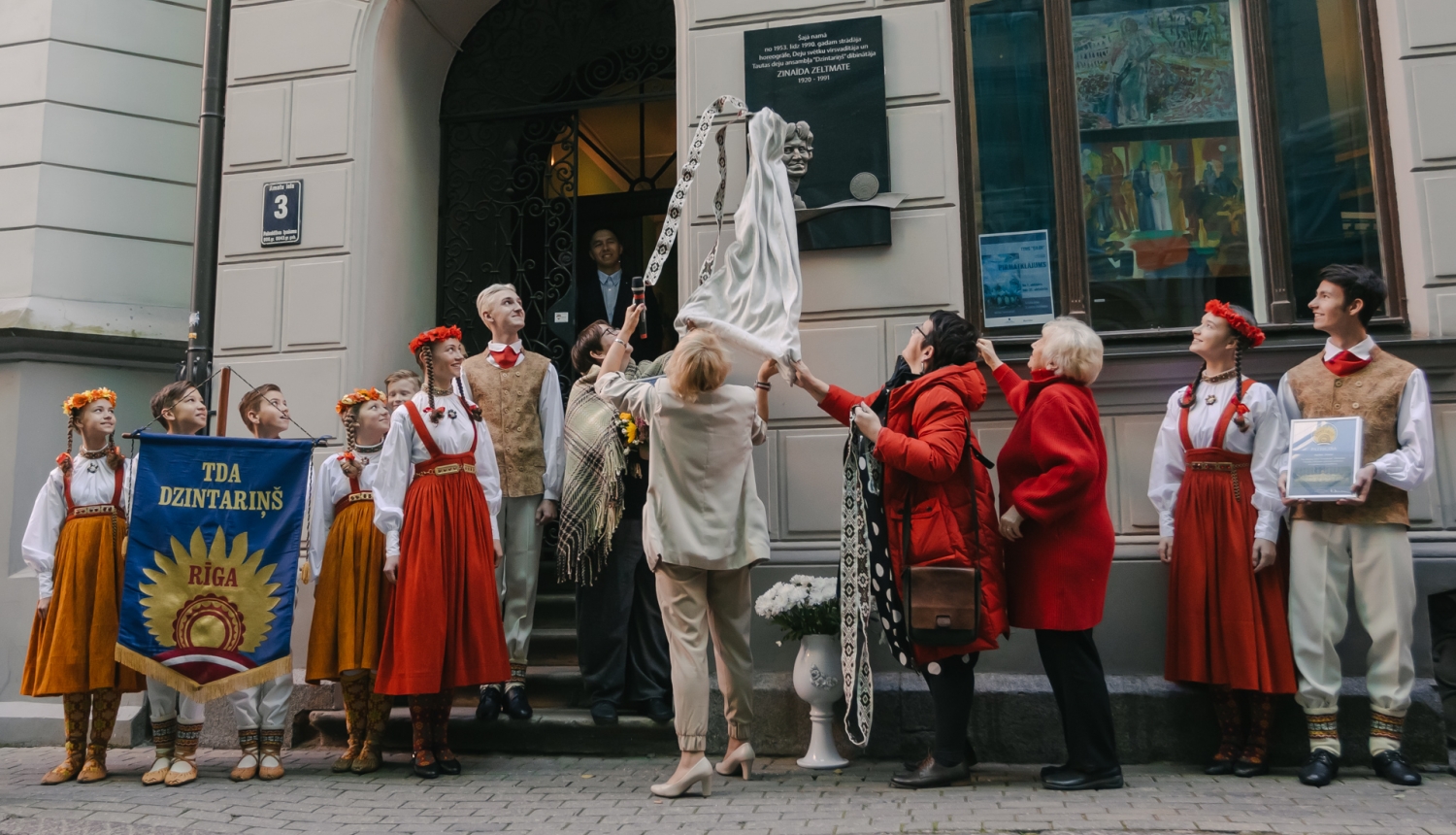 Atklāj piemiņas plāksne “Dzintariņa” dibinātājai Zinaīdai Zeltmatei