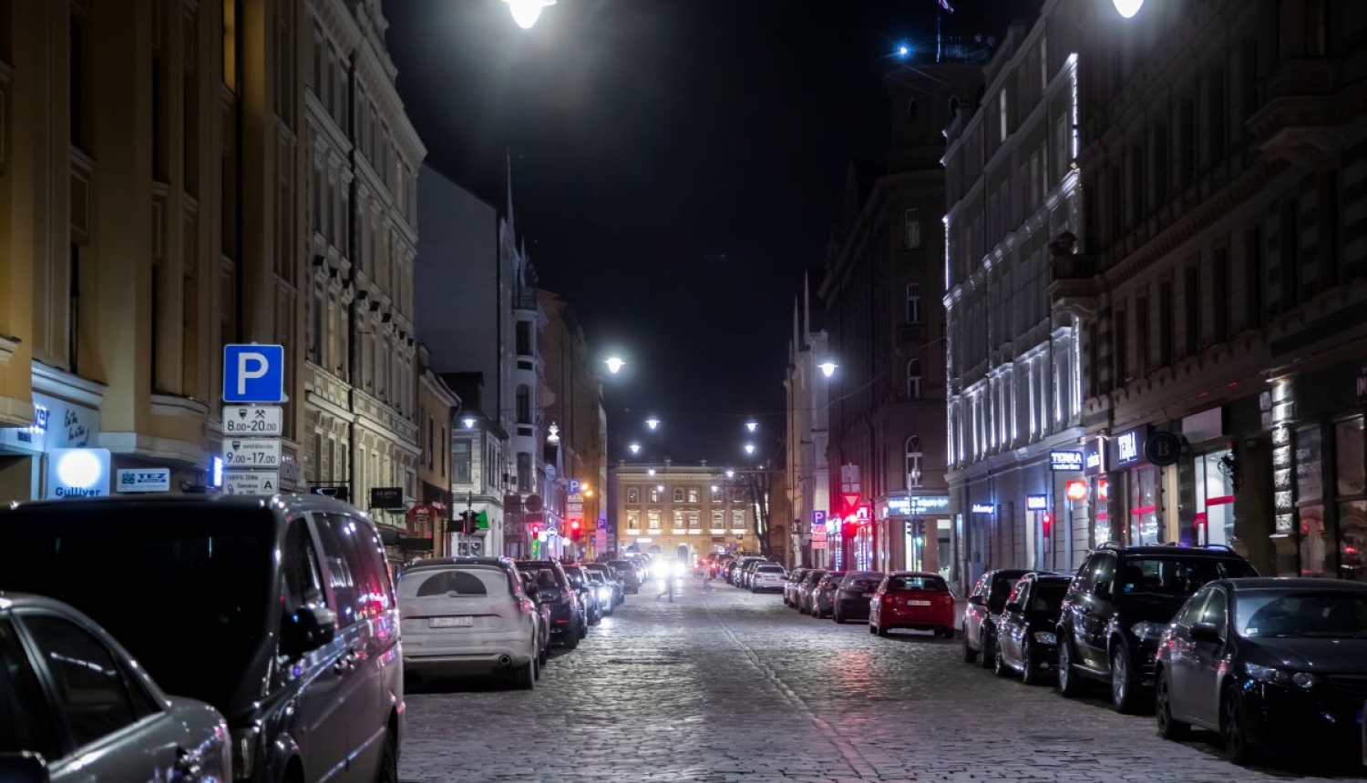 Rīgas iela vakarā