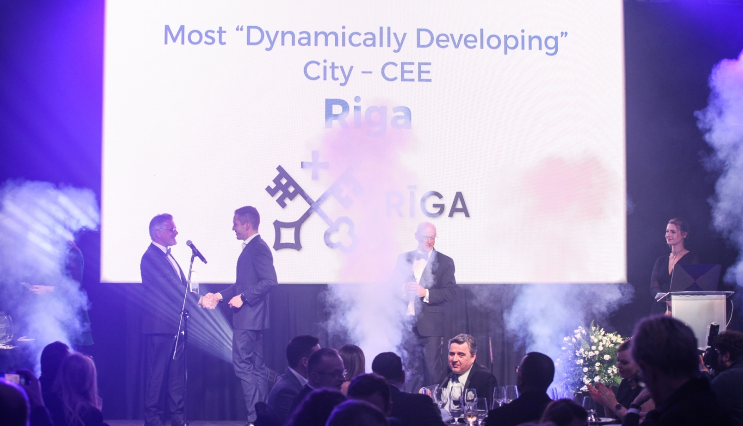 Saņem balvu kategorijā “Gada dinamiskāk augošā pilsēta Centrālajā un Austrumeiropas reģionā”