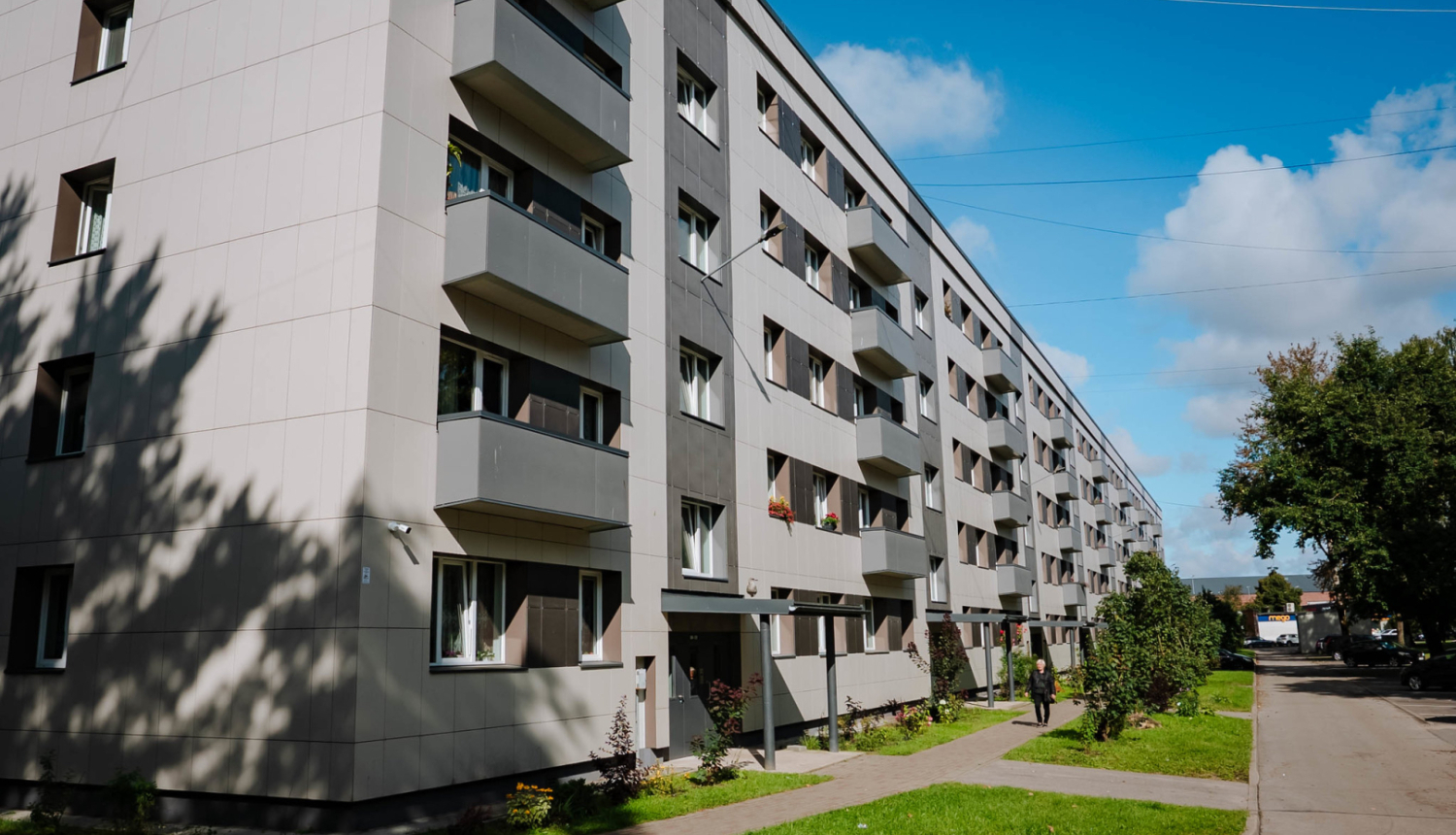 Daudzīvokļu māja
