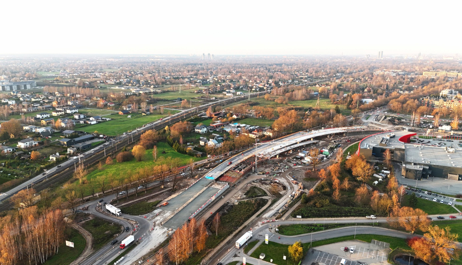 Skats no augšas uz Dienvida tilta 4.kārtu