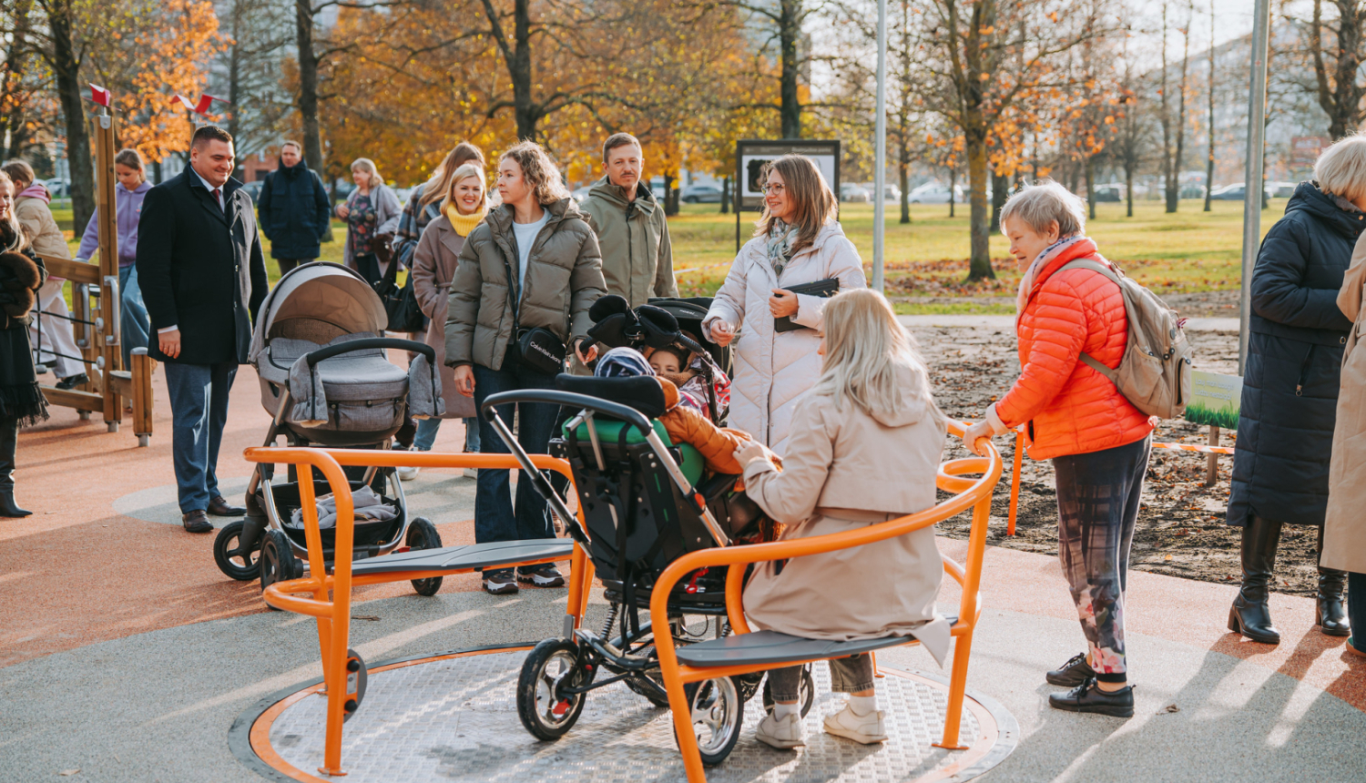 Ēbelmuižas parka rotaļu laukums