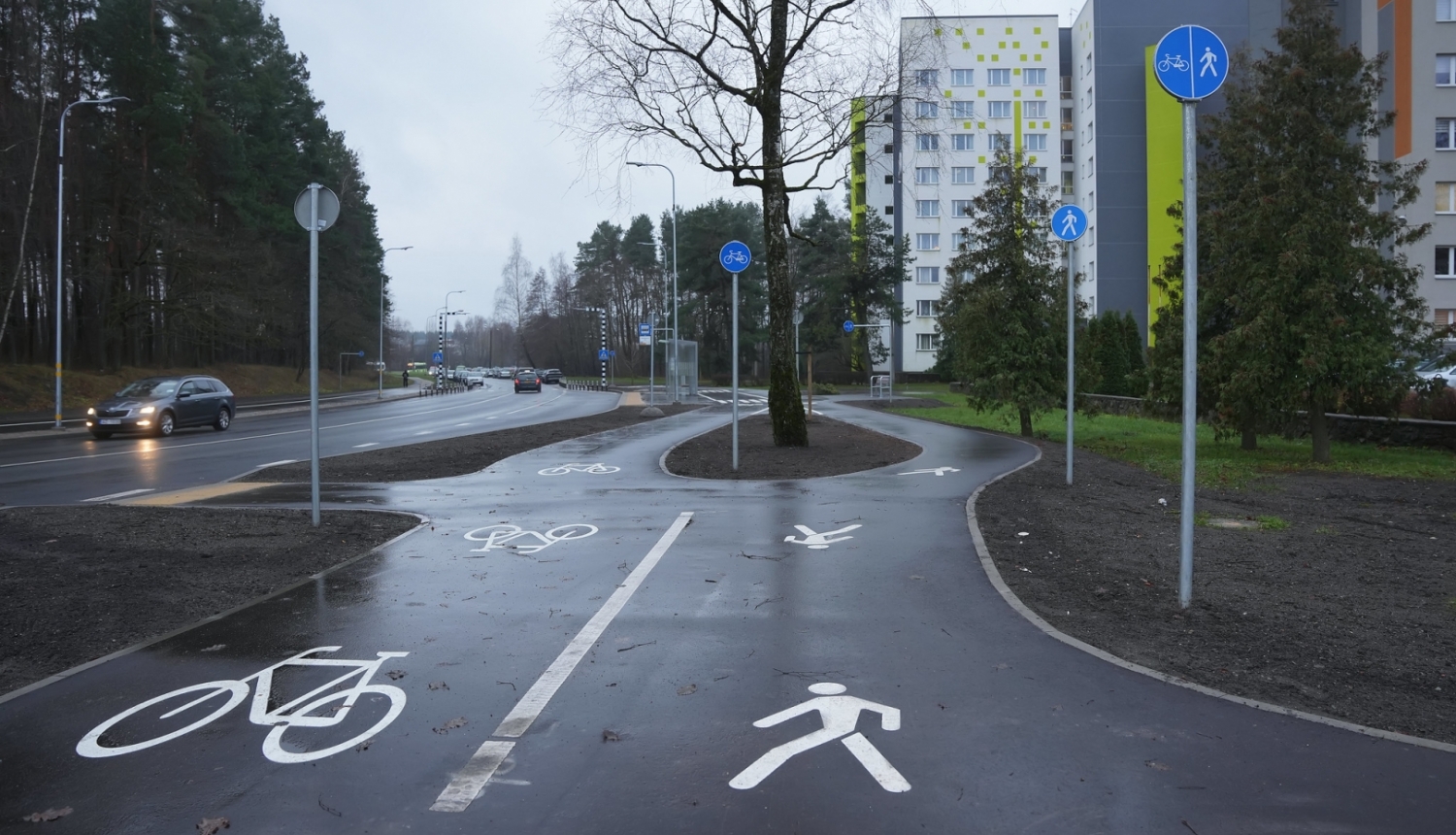 Gājēju un velo celiņš